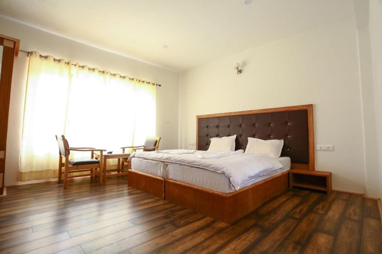 Hotel Om Ladakh 레 외부 사진