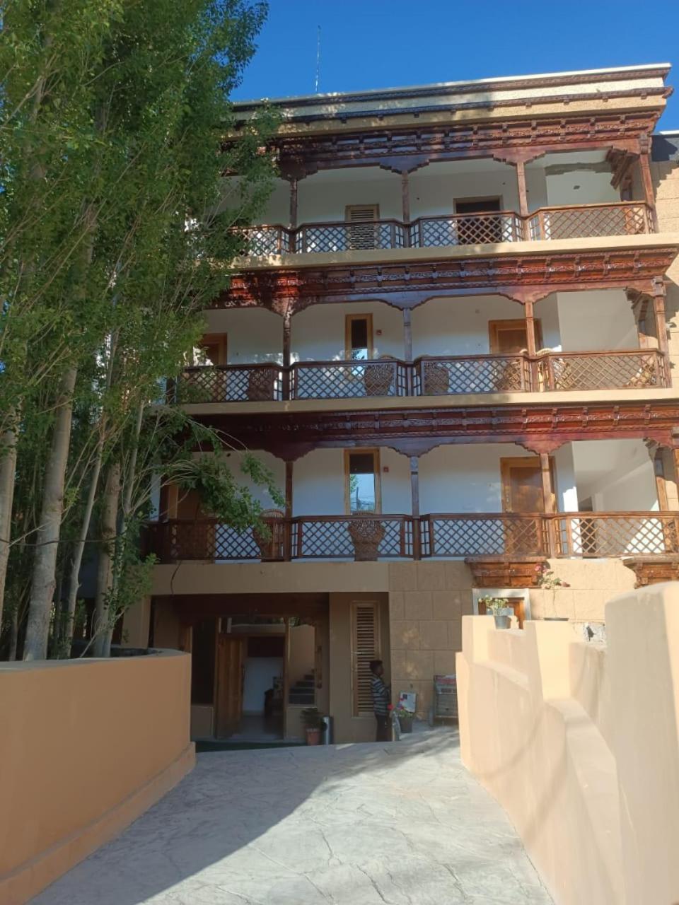 Hotel Om Ladakh 레 외부 사진