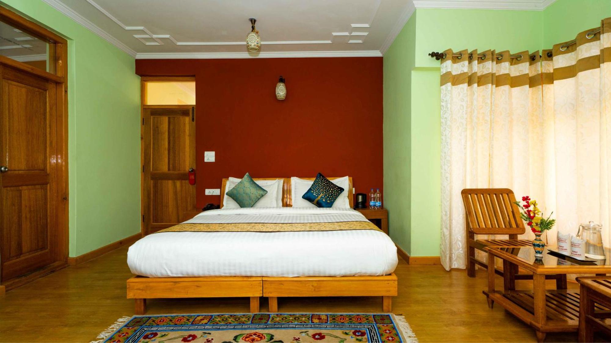 Hotel Om Ladakh 레 외부 사진