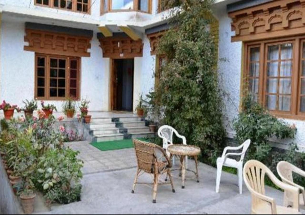 Hotel Om Ladakh 레 외부 사진
