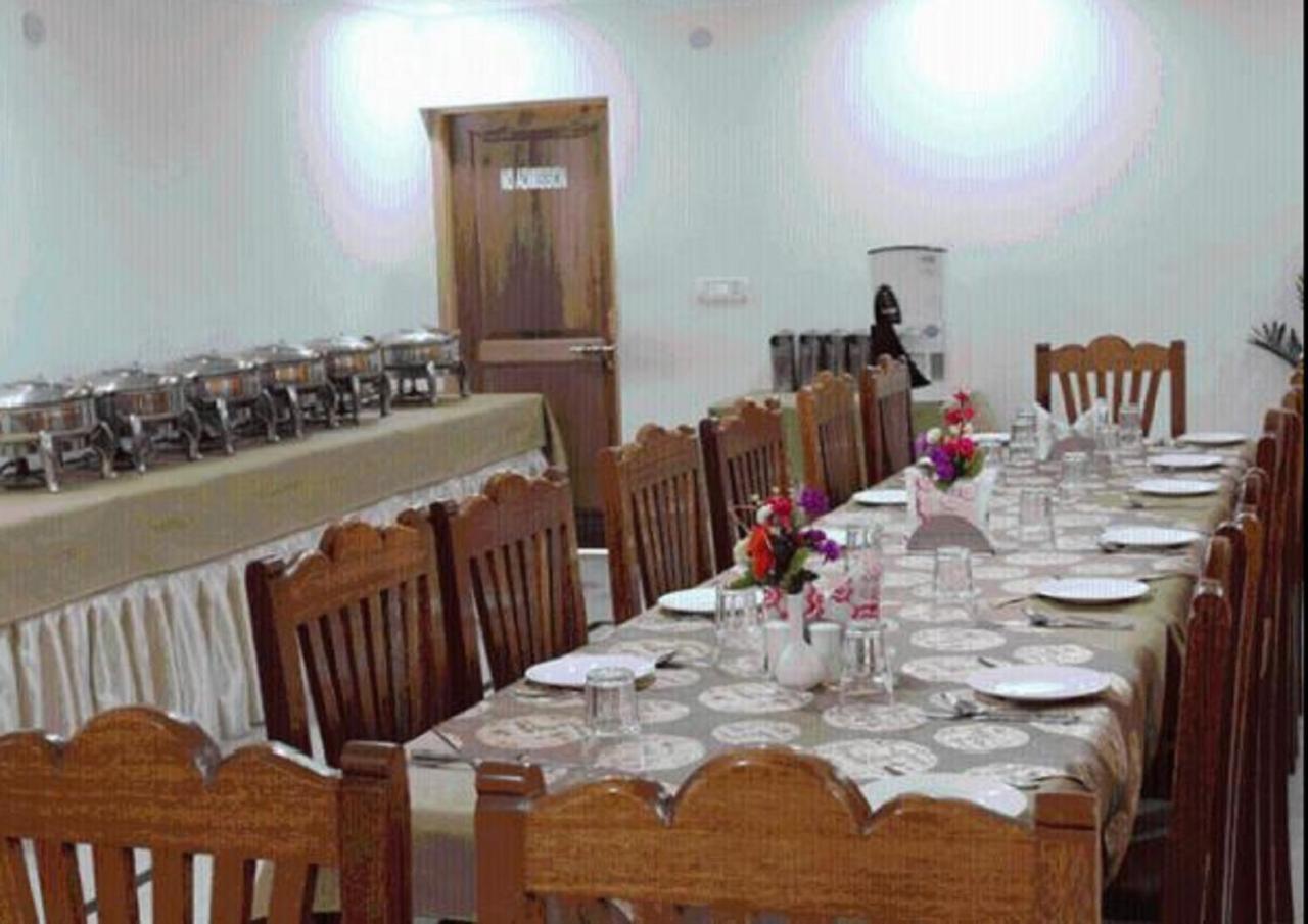 Hotel Om Ladakh 레 외부 사진