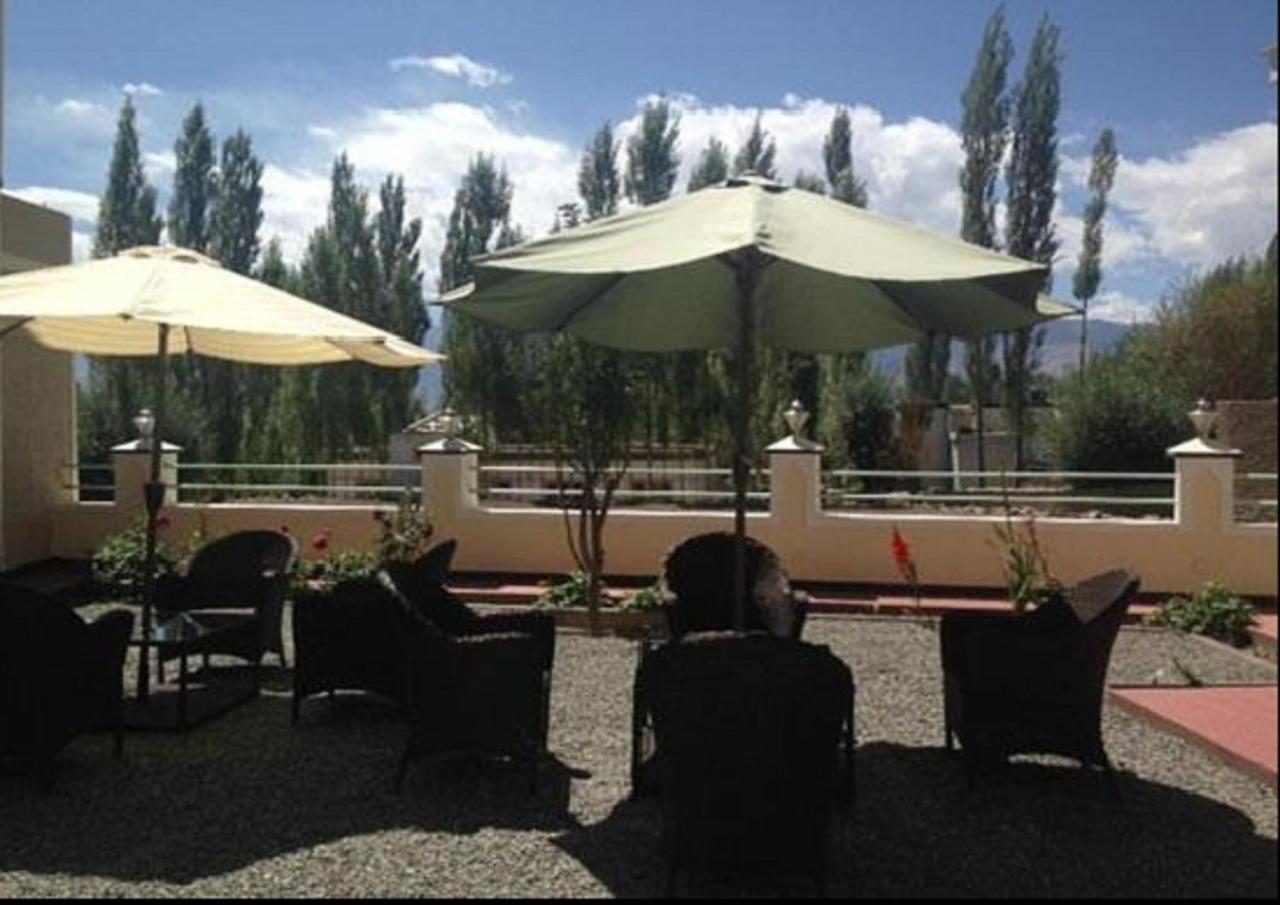 Hotel Om Ladakh 레 외부 사진